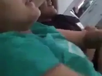 Mulher peituda filme pornô de mulher grávida balançando os seios