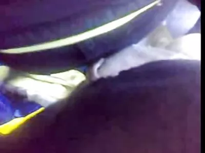 Então, namorada loira bonita colocou filme pornô de mulher transando um cara para filmar este vídeo incrível de sexo divertido