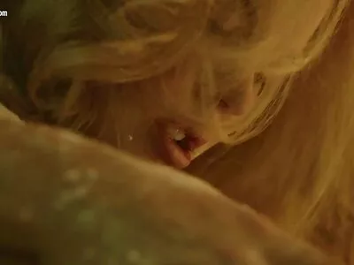 Tão linda namorada quero ver filme pornô mulher com cachorro asiática faz um baita boquete com gozada na boca, aproveite