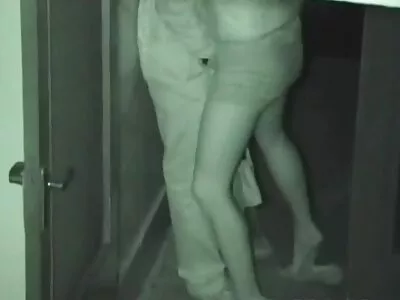 Dona de casa chupando filme pornô de mulher famosa pau e sorrindo