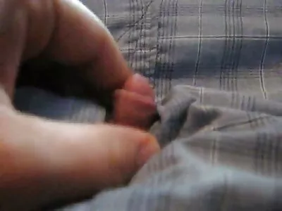 Gata loira chupando pau e ficando de joelhos filme pornô só de mulher morena