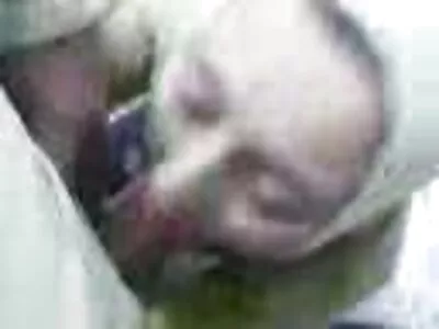 Tão linda morena esposa milf são submissas ao pastor da igreja marido filme pornô mulher feia vigoroso