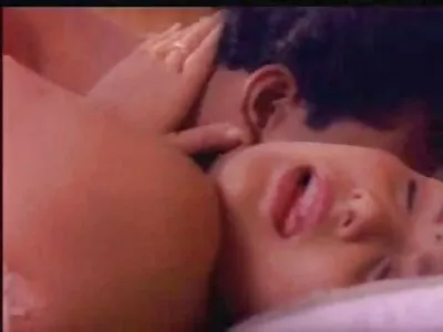 Garota com seios filme de sexo de mulher com animal grandes chupando pau