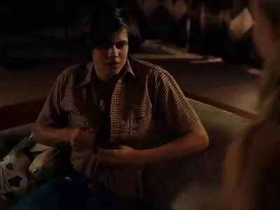 Uma filme pornô mulher de vestido gata adolescente de seios grandes fodendo maminhas