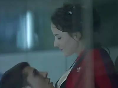 Menina magrinha tirando a roupa filme pornô mulher japonesa
