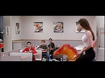 Namorada adolescente em lingerie sexy filme pornô mulher transando chupa meu pau e depois fazemos sexo