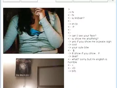 Loira filme de pornô cachorro com mulher abre a boca e chupa pau