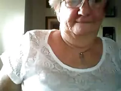 Câmara escondida pegou pastor filme de sexo de mulher transando com cavalo da igreja esposa milf chupando o pau de outro homem, puta merda