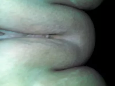 Morena Larissa mostra a quero ver filme pornô mulher transando bucetinha