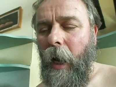 Casal gostoso de webcam faz um ótimo vídeo amador de mulher fazendo filme de pornô sexo divertido, aproveite meus amigos