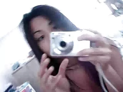Vadia de quero ver um filme pornô mulher transando com cachorro cabelos castanhos exposta na cam