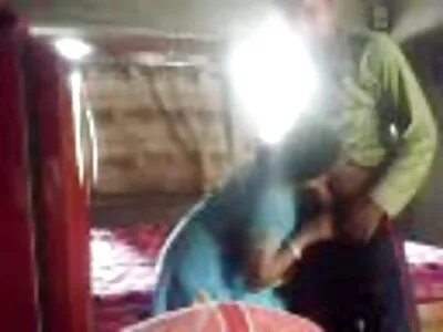 Sexo quente em um dia frio filme de pornô feminino de inverno