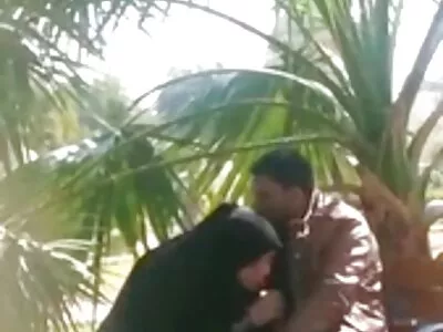 MILF chupa pau e filme pornô mulher com dois pula no pau com creampie