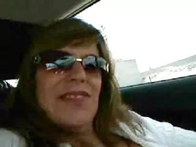 Esposa loira linda chupando pau domingo de manhã quando os pais estão filme pornô mulher de calcinha na igreja
